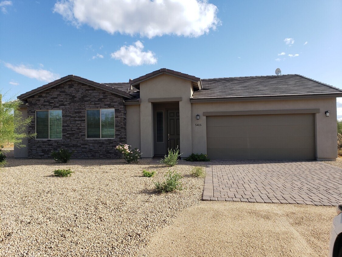 Foto principal - 5415 E Olesen Road Cave Creek, AZ