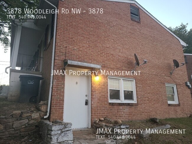 Building Photo - 3878 Woodleigh Rd NW