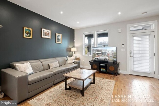 Foto del edificio - 1272 Oates St NE