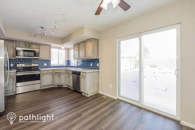 Foto del edificio - 4126 Happy Jack Drive