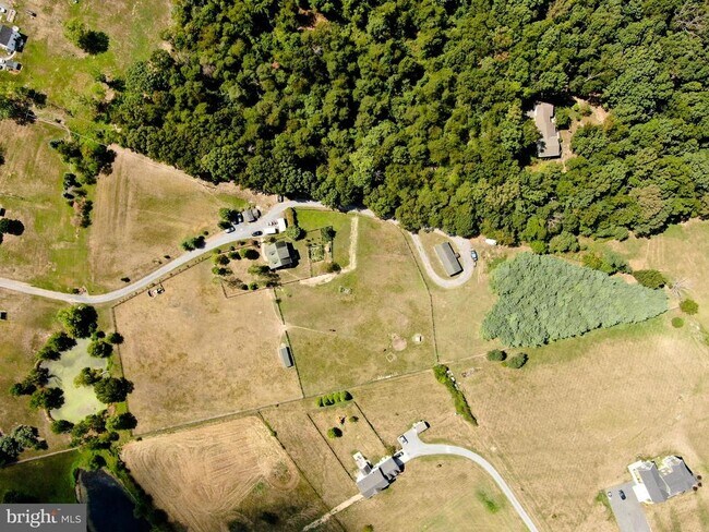 Building Photo - 1455 Redbud Rd
