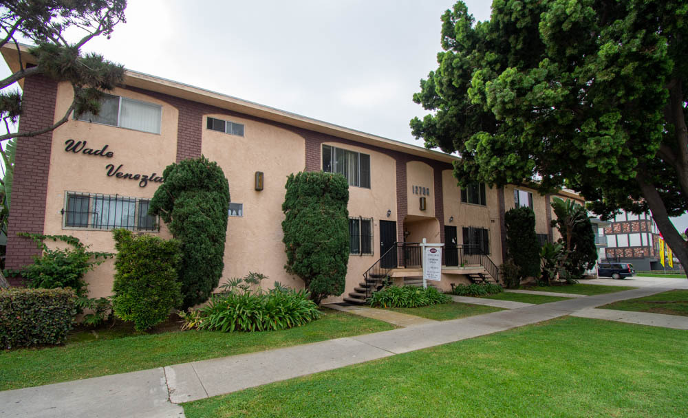 Primary Photo - 12706 Venice Blvd