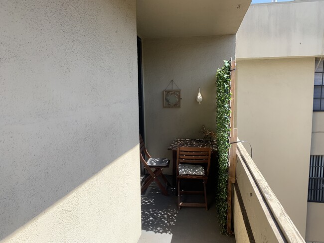 Foto del edificio - 740 N Kings Rd