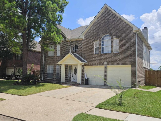Building Photo - 13415 Lynnville Dr