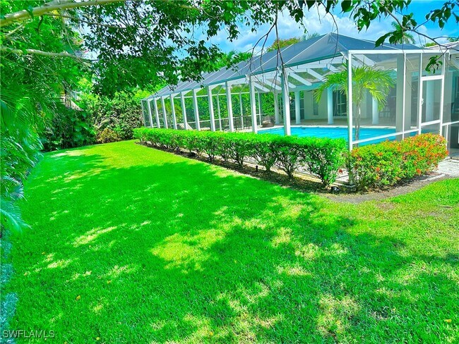 Foto del edificio - 675 Regatta Rd