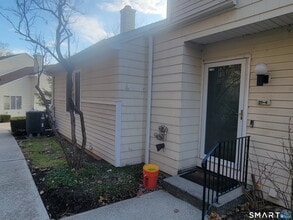 Building Photo - 166 Old Brookfield Rd