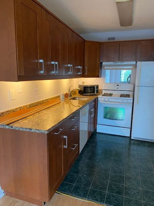 Kitchen - 5225 Pooks Hill Rd