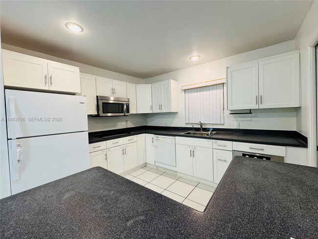 Building Photo - 65 Bentley Dr