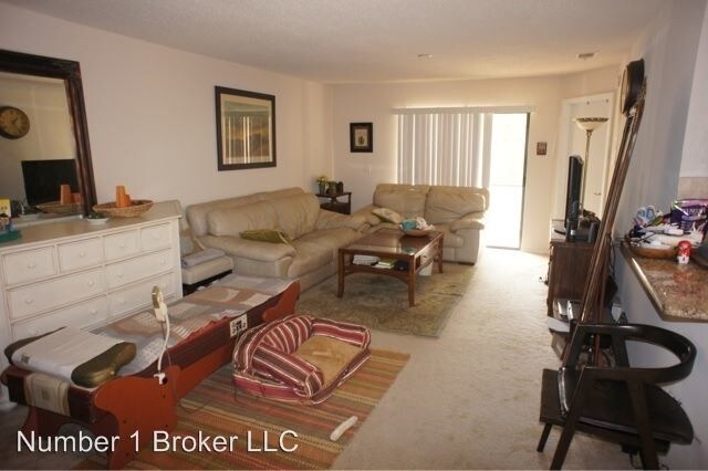 Building Photo - 7665 Sugar Bend Dr