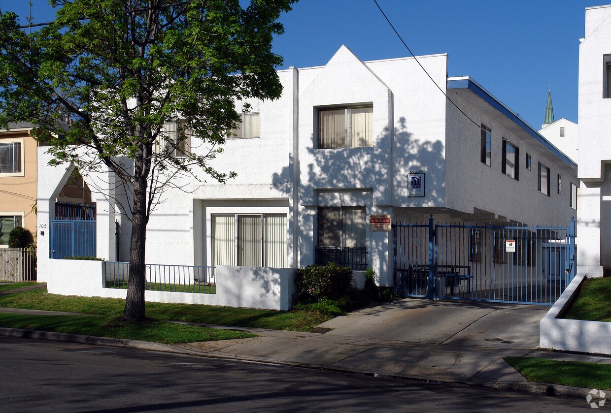 Foto del edificio - 105 N Eastwood Ave