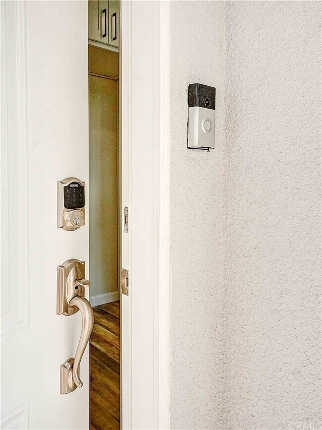 Foto del edificio - 15931 Tuba St