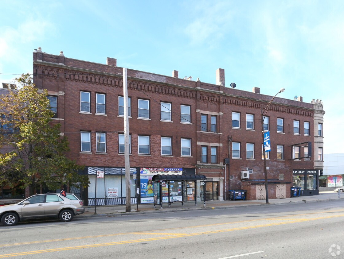 Primary Photo - 2381-2385 N Milwaukee Ave