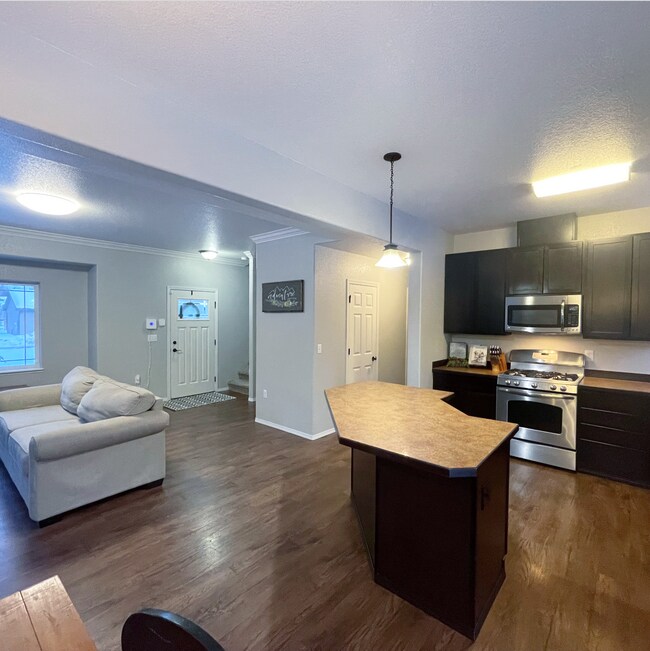 Building Photo - 2606 S Red Birch Dr