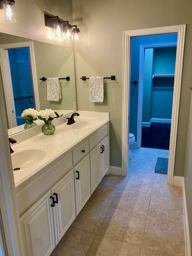 Foto del edificio - 5432 Mesquite Dr