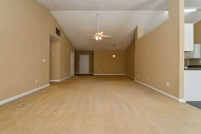 Foto del edificio - 2330 Glen Chase Ln