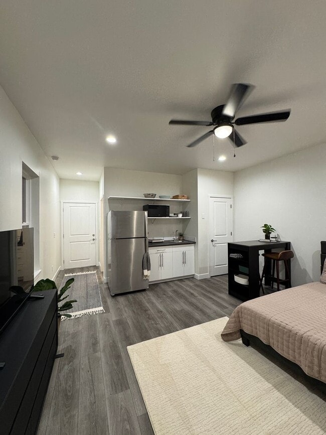 Interior Photo - Bellaire Lofts
