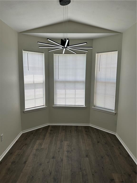 Foto del edificio - 3030 W Wildflower St