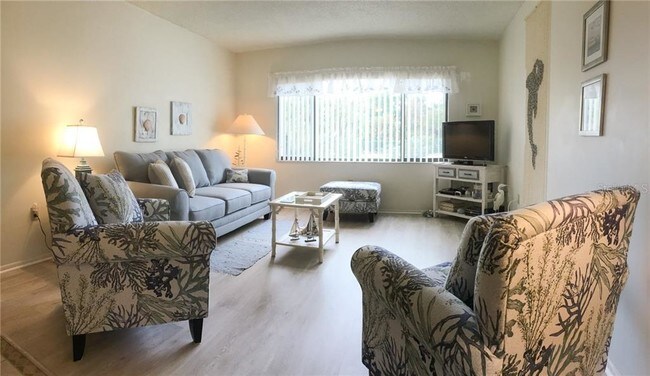 Foto del edificio - 6703 Midnight Pass Rd