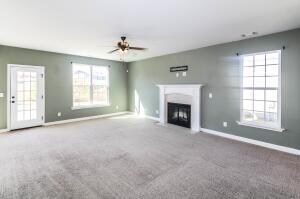 Building Photo - 5193 Copse Dr