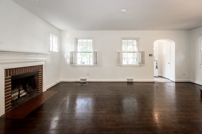 Foto del edificio - 5311 42nd Pl NW