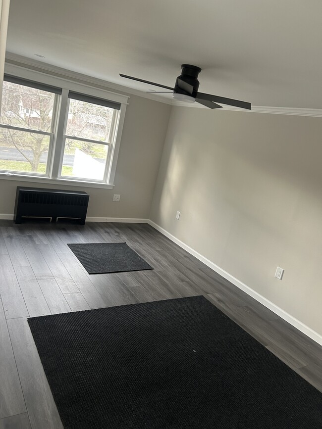 Building Photo - 14 Ferrara Ave