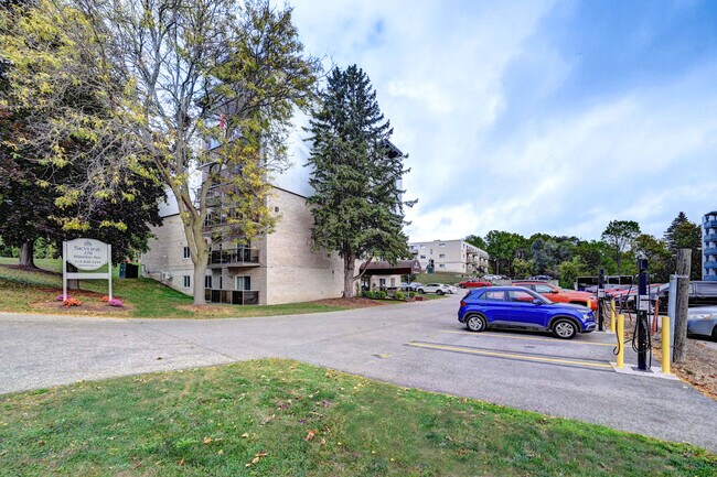 Photo du bâtiment - Waterloo Avenue Apartments