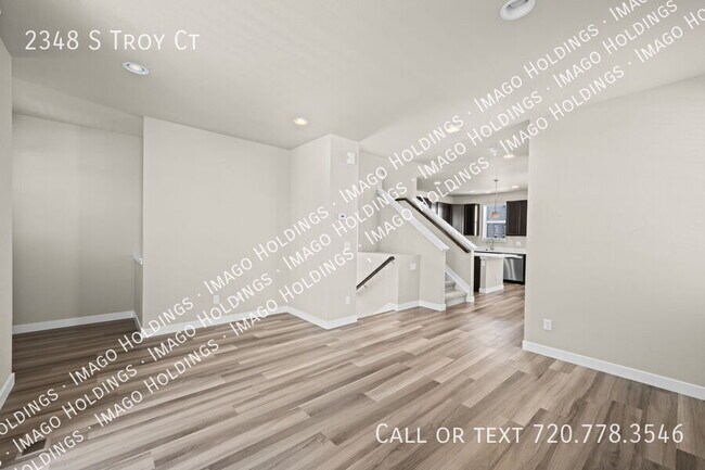 Foto del edificio - 2348 S Troy Ct