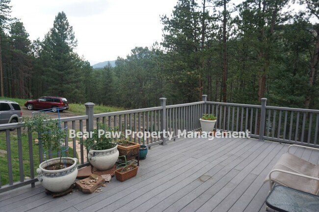 Building Photo - Nice House on Upper Bear Creek