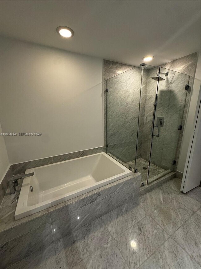 Foto del edificio - 801 S Miami Ave