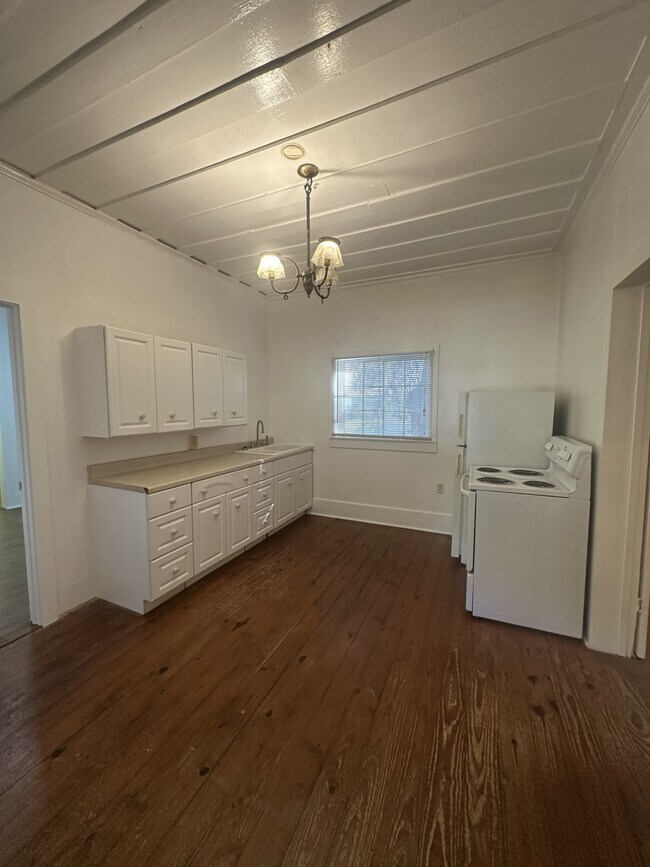 Foto del edificio - 9301 Hwy 290 W