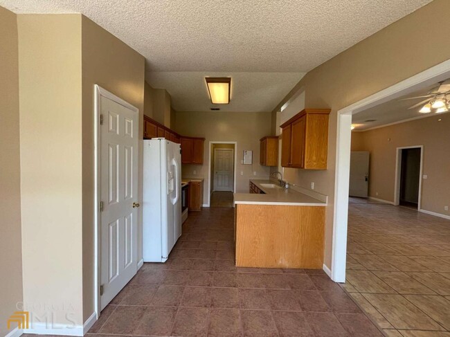 Building Photo - 604 Wild Grape Dr