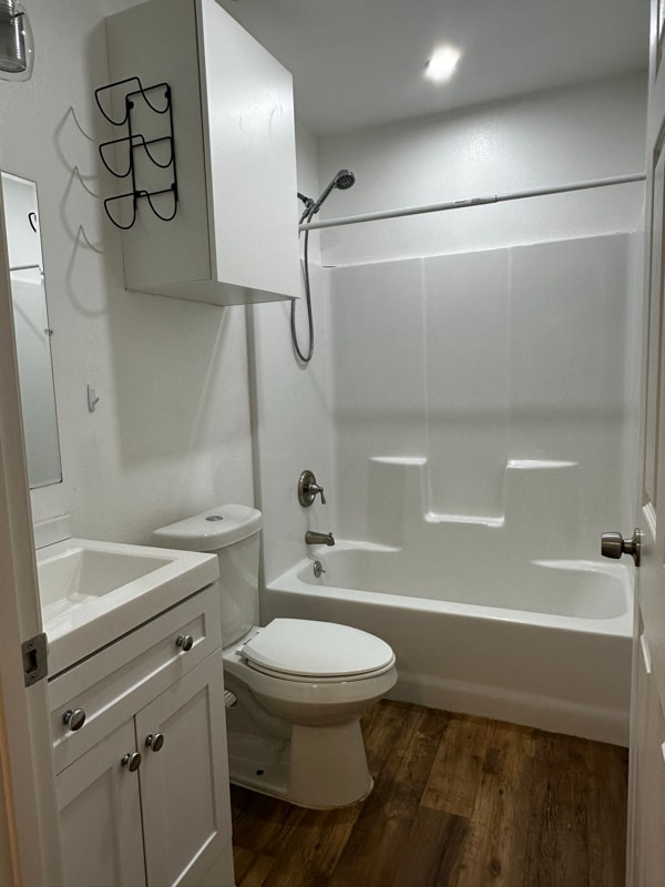 Building Photo - 548 Dixon Dr