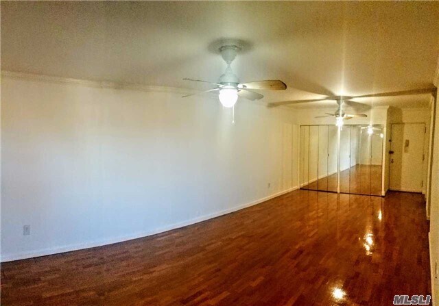 Foto del edificio - 87-30 62nd Ave