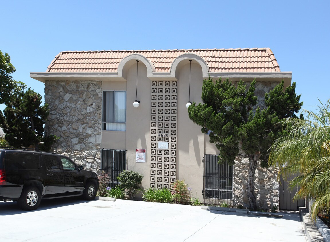 Primary Photo - 4620 Hawley Blvd