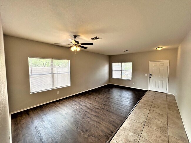 Building Photo - 9439 S Leila Ln