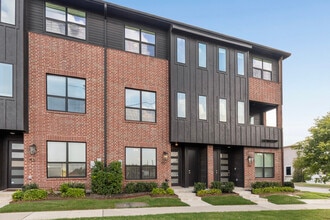 Building Photo - 1737 W Cantey St