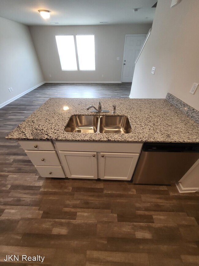 Foto del edificio - 3 br, 2.5 bath House - 229 Century Dr