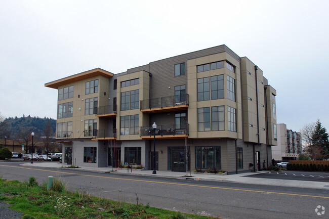 Building Photo - Beranger Condominiums