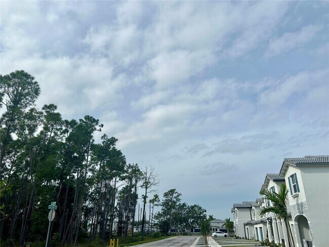 Building Photo - 28887 SW 162nd Ct