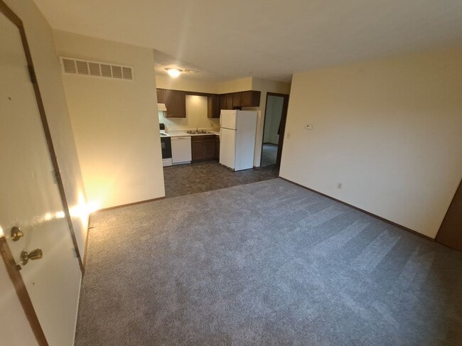 Building Photo - 1444 W 16th St