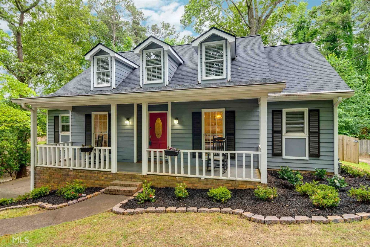 Primary Photo - 4714 Shallowford Rd