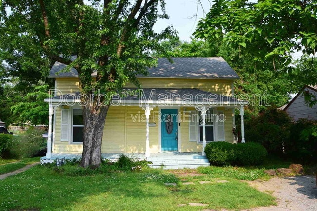 Foto del edificio - 113 N Birch St