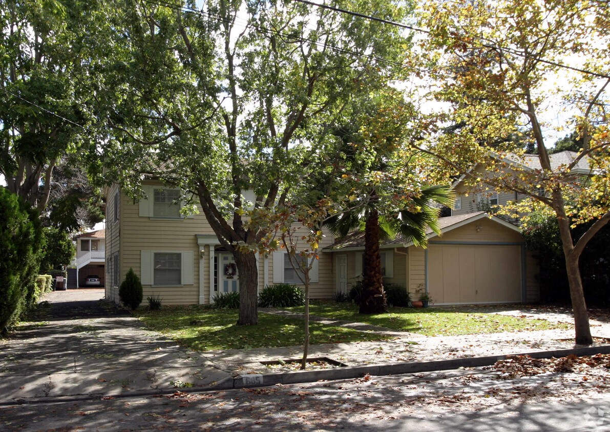 Building Photo - 685 Mariposa Ave