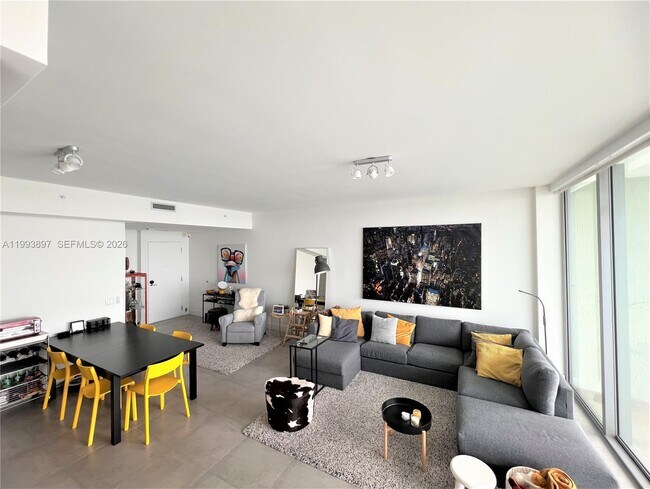 Foto del edificio - 2900 NE 7th Ave