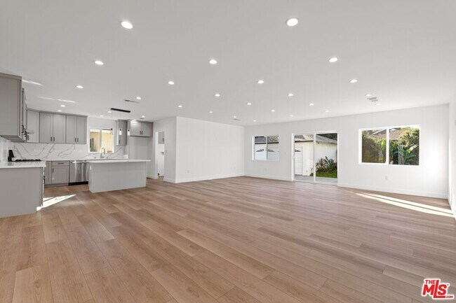 Foto del edificio - 19206 Erwin St