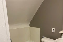 BATHROOM - 556 16th St