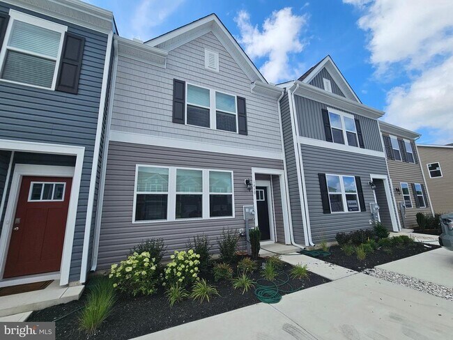 Foto del edificio - 1410 SUGARPLUM Ln