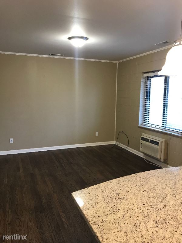 Building Photo - 1 br, 1 bath Apartment - 1367A Oakland Ave