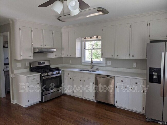 Building Photo - 143 Brannigan Pl