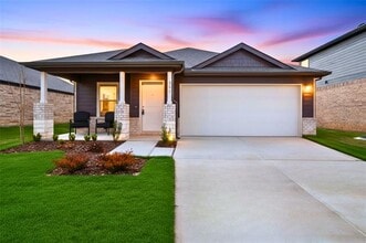 Building Photo - 236 Woodlands Blvd